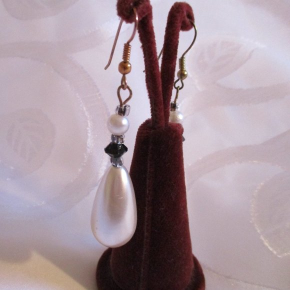 ENCORE PEARL BEADED EARRINGS – NWT - Picture 6 of 8